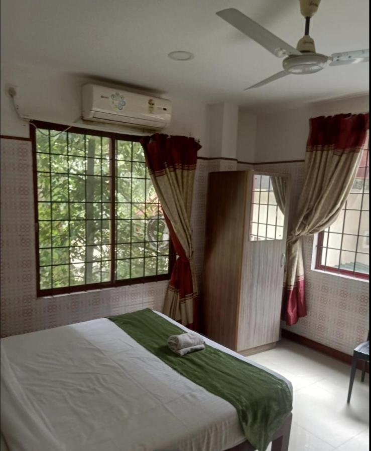 Heaven Gardens Hotel Kochi Exterior photo